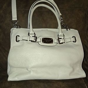 White Michael Michael Kors Handbag with handles / Strap & Bottom Feet